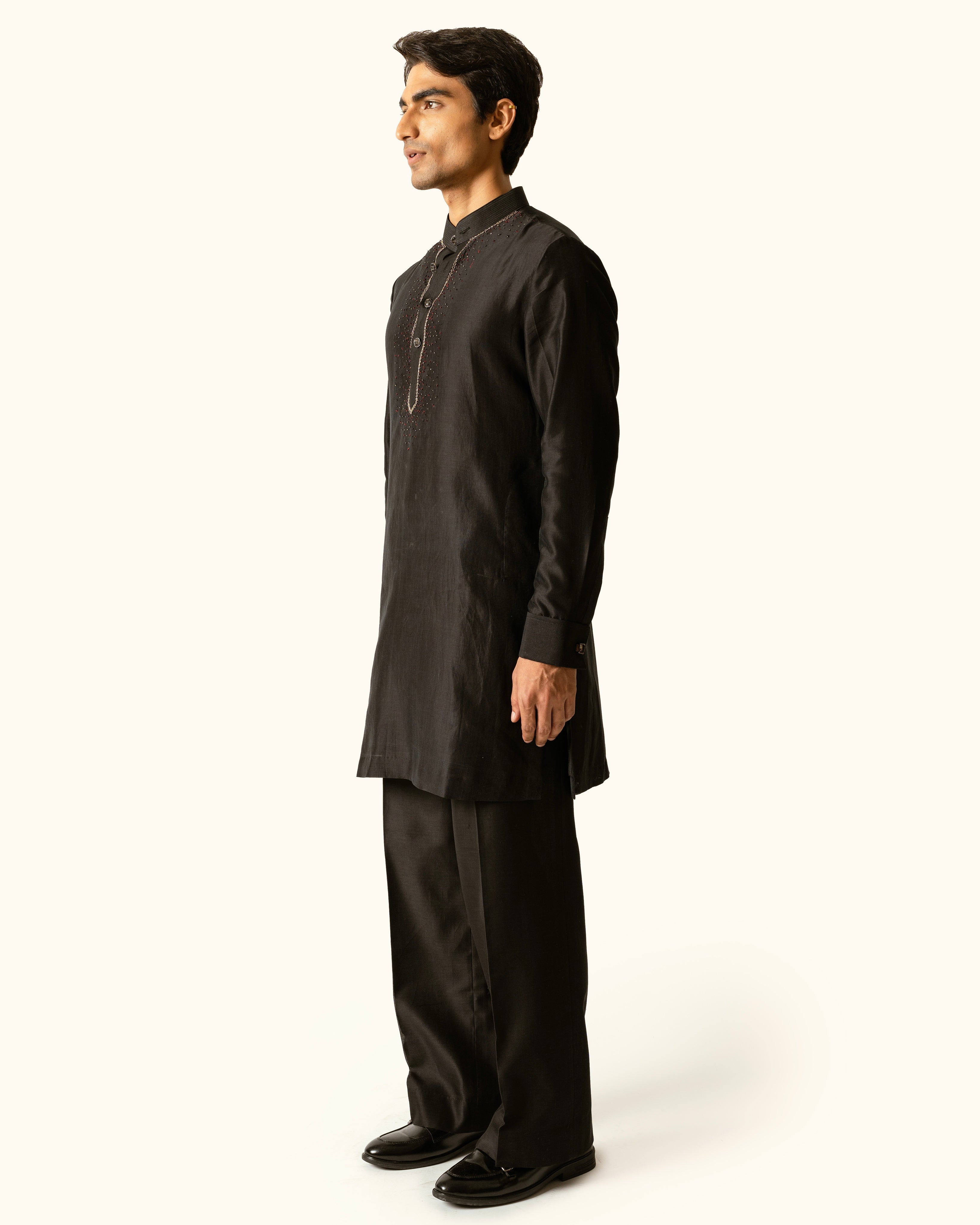 Black Neckline Embroidered Kurta