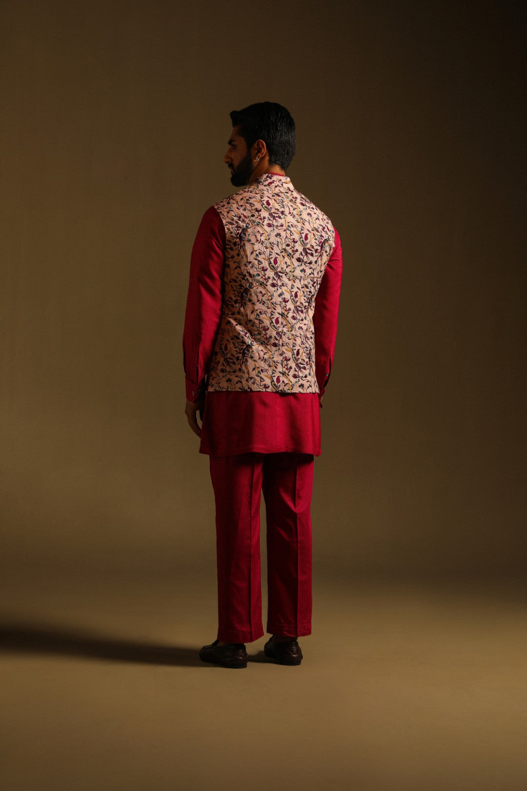 Pink Sadri with Bird Motif Embroidery