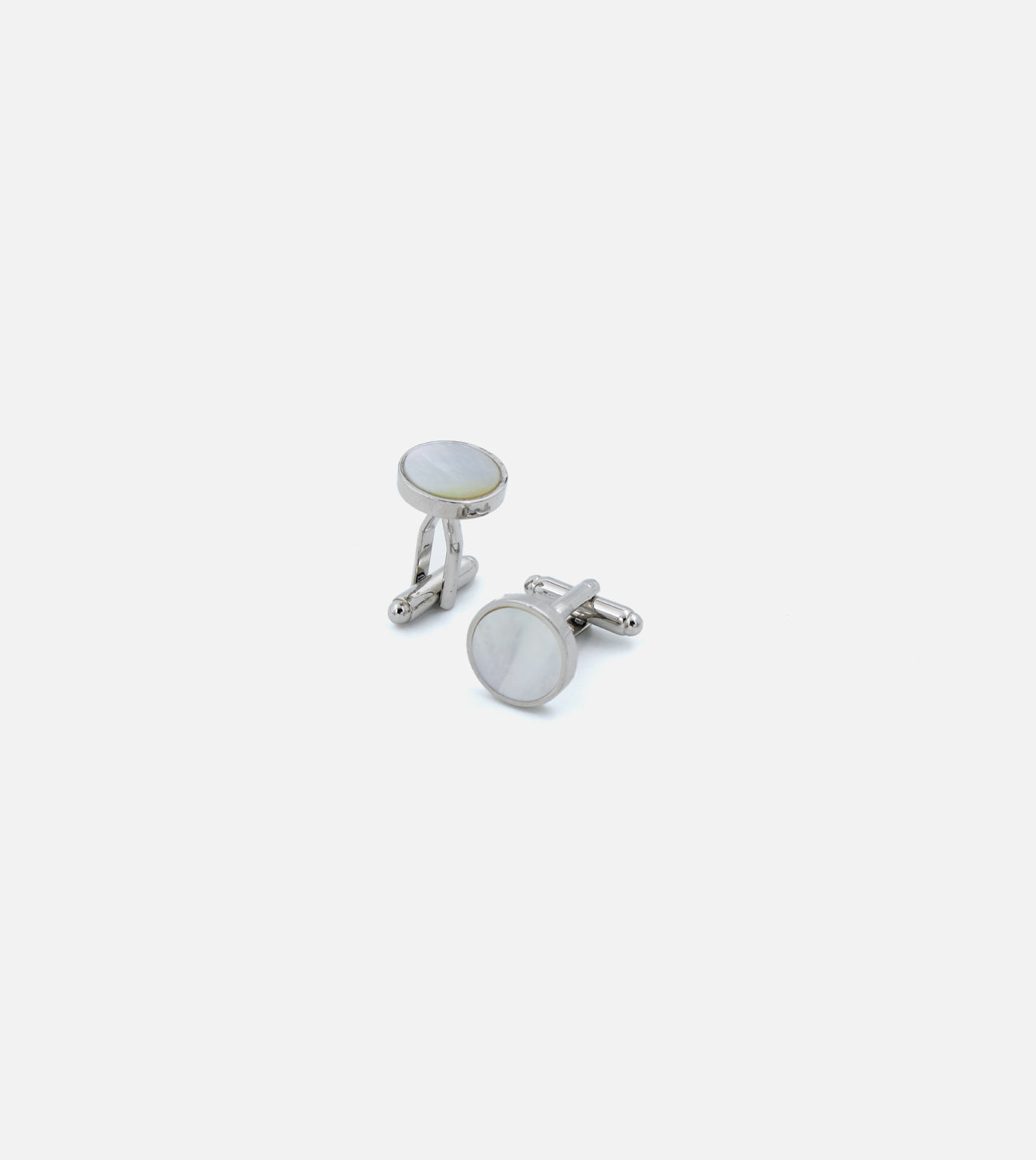 Round mother of pearl cufflink