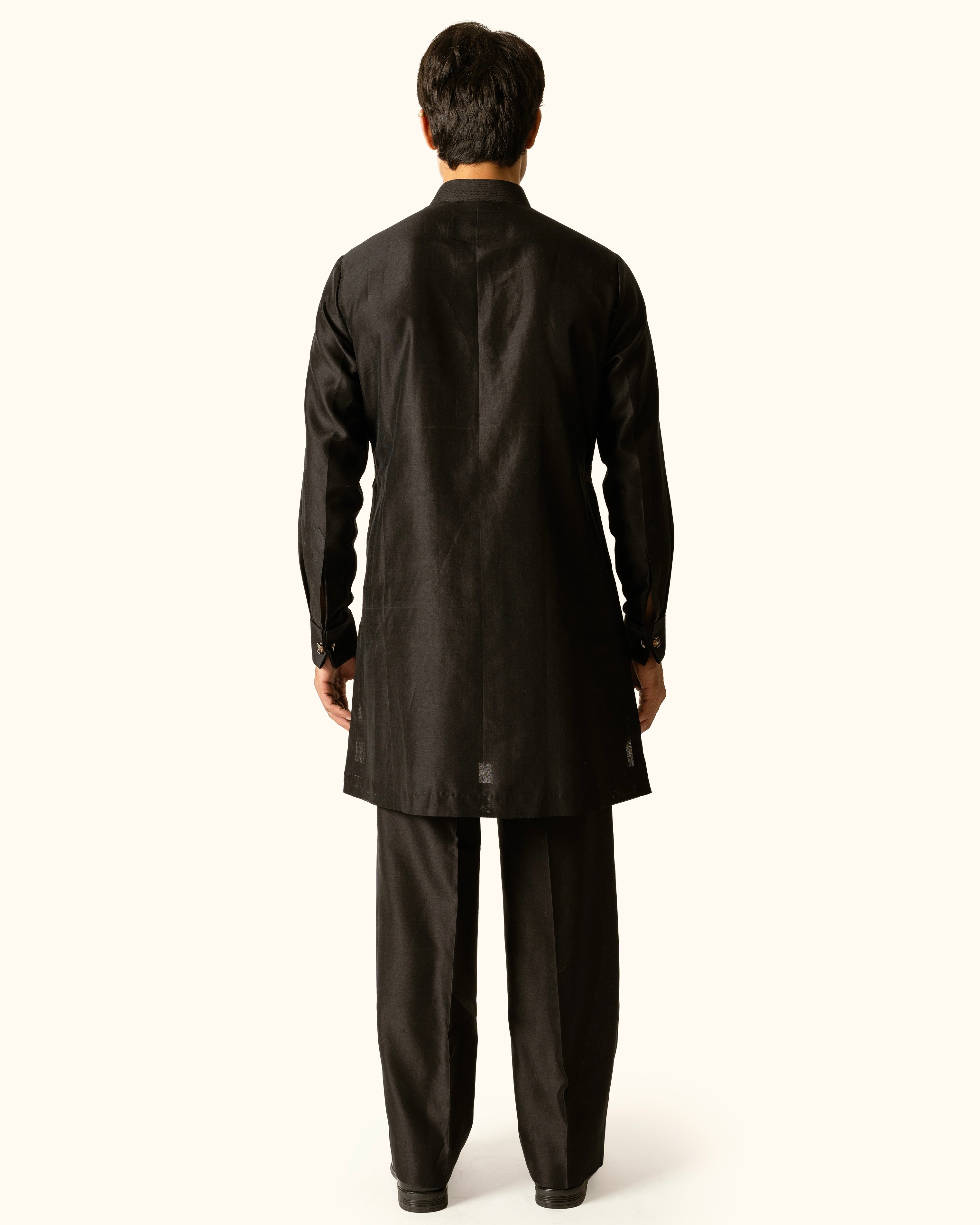 Black Neckline Embroidered Kurta